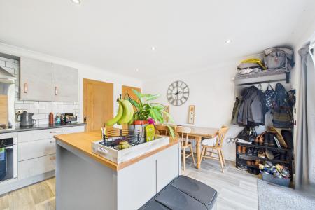 3 bedroom Semi-detached house for sale in Minerva Walk, Barton-upon-Humber, North Lincolnshire, DN18