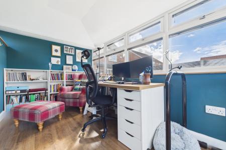 3 bedroom Semi-detached house for sale in Minerva Walk, Barton-upon-Humber, North Lincolnshire, DN18