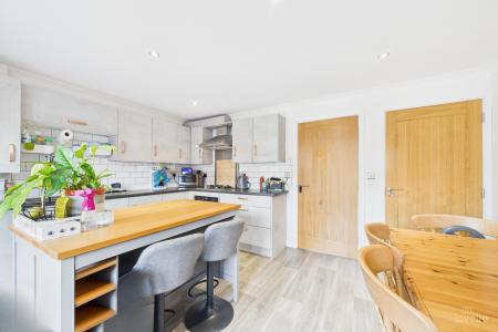 3 bedroom Semi-detached house for sale in Minerva Walk, Barton-upon-Humber, North Lincolnshire, DN18