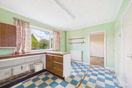 2 bedroom Detached bungalow for sale in Hawthorn Gate, Barton-upon-Humber, North Lincolnshire, DN18