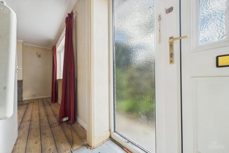 2 bedroom Detached bungalow for sale in Hawthorn Gate, Barton-upon-Humber, North Lincolnshire, DN18