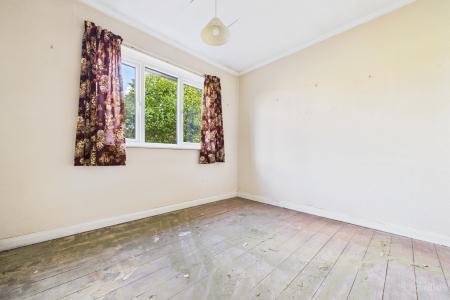 2 bedroom Detached bungalow for sale in Hawthorn Gate, Barton-upon-Humber, North Lincolnshire, DN18