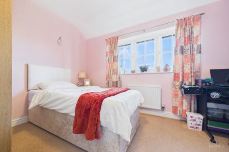 2 bedroom Terraced House for sale in Clipson Crest, Barton-upon-Humber, North Lincolnshire, DN18