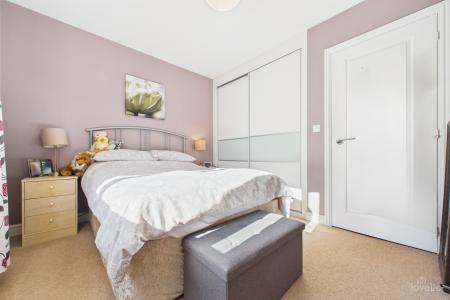 2 bedroom Terraced House for sale in Clipson Crest, Barton-upon-Humber, North Lincolnshire, DN18