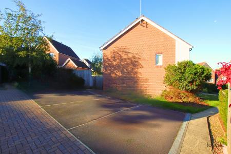 2 bedroom Terraced House for sale in Clipson Crest, Barton-upon-Humber, North Lincolnshire, DN18