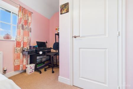 2 bedroom Terraced House for sale in Clipson Crest, Barton-upon-Humber, North Lincolnshire, DN18