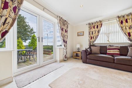 2 bedroom Detached bungalow for sale in Soff Lane, Goxhill, North Lincolnshire, DN19