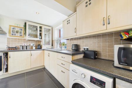 2 bedroom Detached bungalow for sale in Soff Lane, Goxhill, North Lincolnshire, DN19