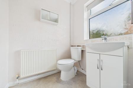 2 bedroom Semi-detached bungalow for sale in Cross Street, Barrow-upon-Humber, North Lincolnshire, DN19