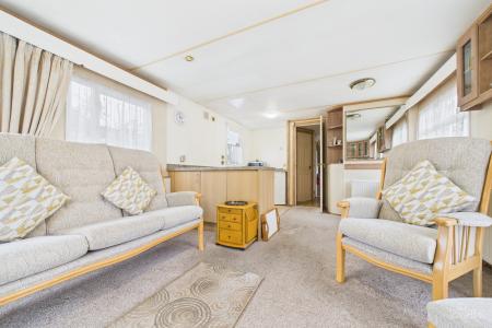 1 bedroom Park home for sale in Barton Broads Park, Maltkiln Road, Barton-upon-Humber, North Lincolnshire, DN18