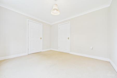 4 bedroom Detached house for sale in Hallam Close, Barrow-upon-Humber, North Lincolnshire, DN19