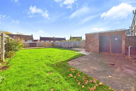 3 bedroom Semi-detached house for sale in Tofts Road, Barton-upon-Humber, North Lincolnshire, DN18