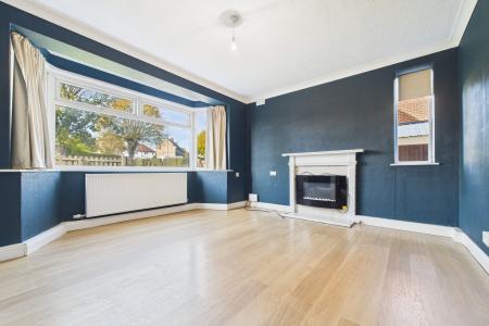 3 bedroom Semi-detached house for sale in Tofts Road, Barton-upon-Humber, North Lincolnshire, DN18