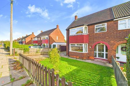 3 bedroom Semi-detached house for sale in Tofts Road, Barton-upon-Humber, North Lincolnshire, DN18