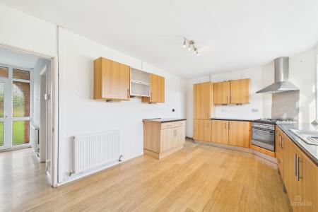 3 bedroom Semi-detached house for sale in Tofts Road, Barton-upon-Humber, North Lincolnshire, DN18