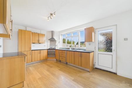 3 bedroom Semi-detached house for sale in Tofts Road, Barton-upon-Humber, North Lincolnshire, DN18