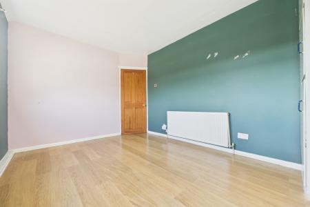 3 bedroom Semi-detached house for sale in Tofts Road, Barton-upon-Humber, North Lincolnshire, DN18