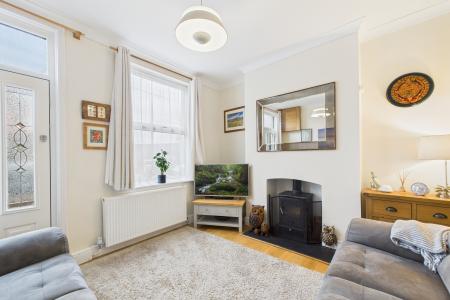 2 bedroom End of terrace house for sale in Marsh Lane, Barton-upon-Humber, North Lincolnshire, DN18