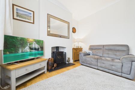 2 bedroom End of terrace house for sale in Marsh Lane, Barton-upon-Humber, North Lincolnshire, DN18