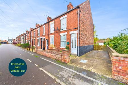 2 bedroom End of terrace house for sale in Marsh Lane, Barton-upon-Humber, North Lincolnshire, DN18