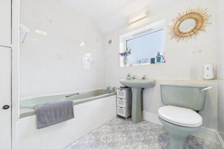 2 bedroom End of terrace house for sale in Marsh Lane, Barton-upon-Humber, North Lincolnshire, DN18