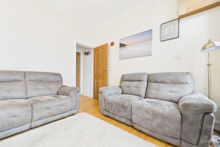 2 bedroom End of terrace house for sale in Marsh Lane, Barton-upon-Humber, North Lincolnshire, DN18