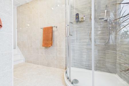 2 bedroom End of terrace house for sale in Marsh Lane, Barton-upon-Humber, North Lincolnshire, DN18