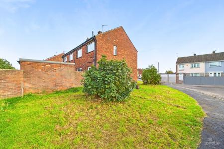 3 bedroom Semi-detached house for sale in Boynton Crescent, Winterton, North Lincolnshire, DN15