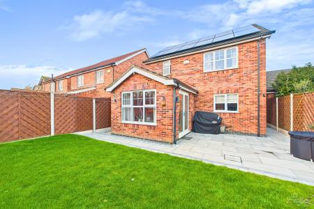 3 bedroom Detached house for sale in Bayleaf Lane, Barton-upon-Humber, North Lincolnshire, DN18