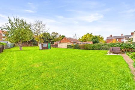 2 bedroom End of terrace house for sale in Butts Road, Barton-upon-Humber, North Lincolnshire, DN18