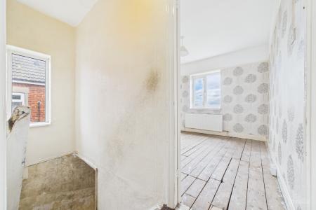 3 bedroom Semi-detached house for sale in Barrow Road, New Holland, North Lincolnshire, DN19