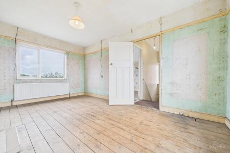 3 bedroom Semi-detached house for sale in Barrow Road, New Holland, North Lincolnshire, DN19