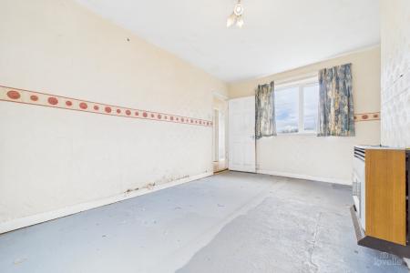 3 bedroom Semi-detached house for sale in Barrow Road, New Holland, North Lincolnshire, DN19