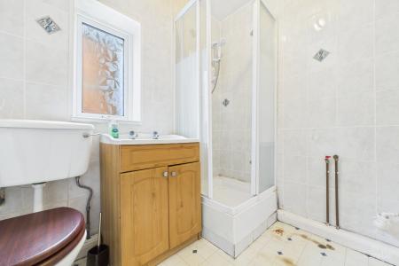 3 bedroom Semi-detached house for sale in Barrow Road, New Holland, North Lincolnshire, DN19