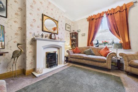 3 bedroom Terraced House for sale in Butts Road, Barton-upon-Humber, North Lincolnshire, DN18