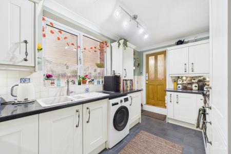 3 bedroom Terraced House for sale in Butts Road, Barton-upon-Humber, North Lincolnshire, DN18