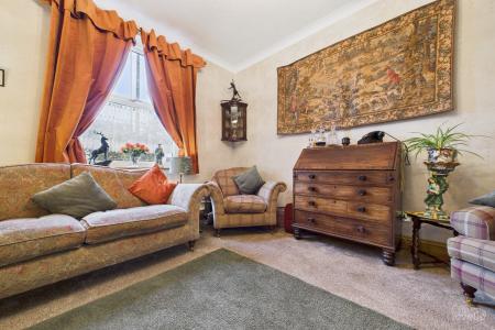 3 bedroom Terraced House for sale in Butts Road, Barton-upon-Humber, North Lincolnshire, DN18