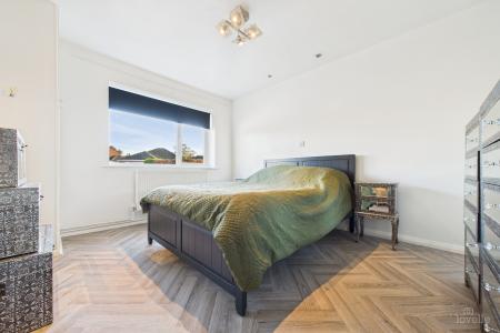 2 bedroom Semi-detached bungalow for sale in Western Drive, Barton-upon-Humber, North Lincolnshire, DN18