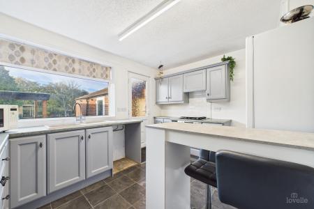 2 bedroom Semi-detached bungalow for sale in Western Drive, Barton-upon-Humber, North Lincolnshire, DN18