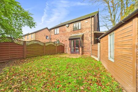 2 bedroom Semi-detached house for sale in Saddle Close, Goxhill, North Lincolnshire, DN19