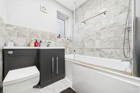 2 bedroom Semi-detached house for sale in Saddle Close, Goxhill, North Lincolnshire, DN19