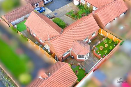 3 bedroom Detached bungalow for sale in Killicks Rise, Barton-upon-Humber, North Lincolnshire, DN18