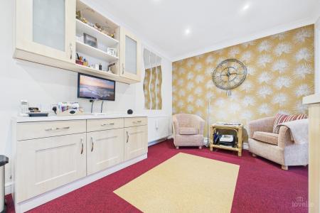 3 bedroom Detached bungalow for sale in Killicks Rise, Barton-upon-Humber, North Lincolnshire, DN18