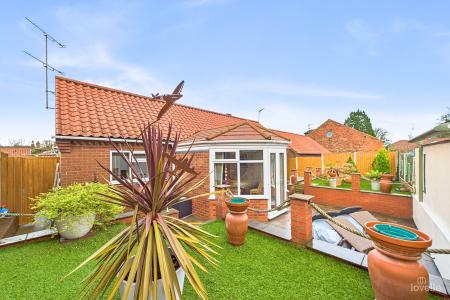 3 bedroom Detached bungalow for sale in Killicks Rise, Barton-upon-Humber, North Lincolnshire, DN18