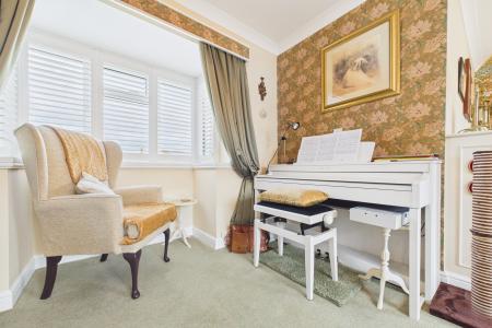 3 bedroom Detached bungalow for sale in Killicks Rise, Barton-upon-Humber, North Lincolnshire, DN18