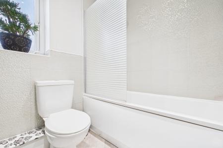 4 bedroom Detached house for sale in Poppyfield Way, Winterton, North Lincolnshire, DN15