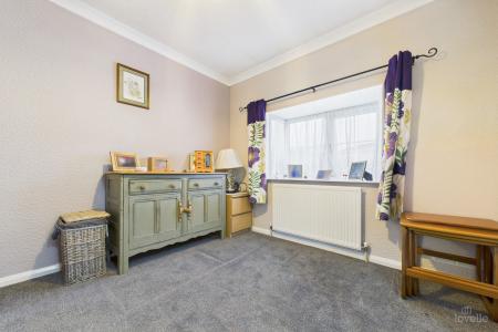 2 bedroom Park home for sale in Barton Broads Park, Barton-upon-Humber, North Lincolnshire, DN18