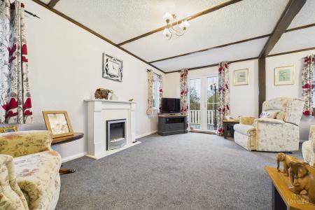 2 bedroom Park home for sale in Barton Broads Park, Barton-upon-Humber, North Lincolnshire, DN18