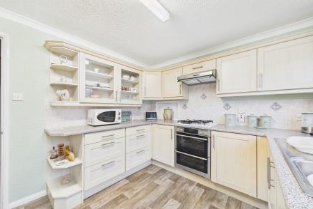 2 bedroom Park home for sale in Barton Broads Park, Barton-upon-Humber, North Lincolnshire, DN18