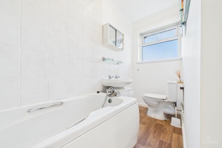 3 bedroom Terraced House for sale in Red Lane, South Ferriby, North Lincolnshire, DN18